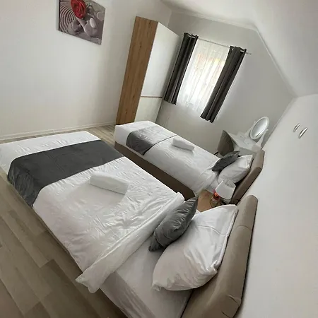 Apartman Naturalis Flumen Otočac Exteriör bild