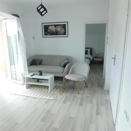 Apartman Naturalis Flumen Otočac Exteriör bild